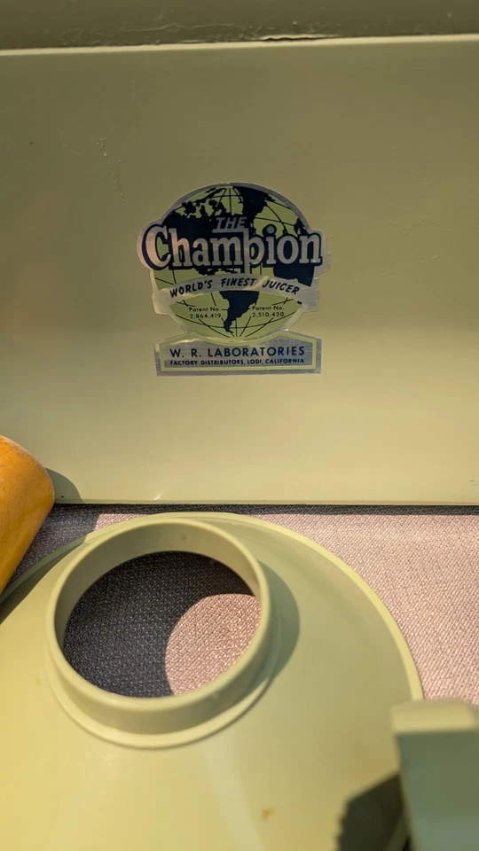 Exprimidor de aguacate Champion de alta resistencia. "El cordón muestra desgaste pero funciona bien" Foto 3 de 4