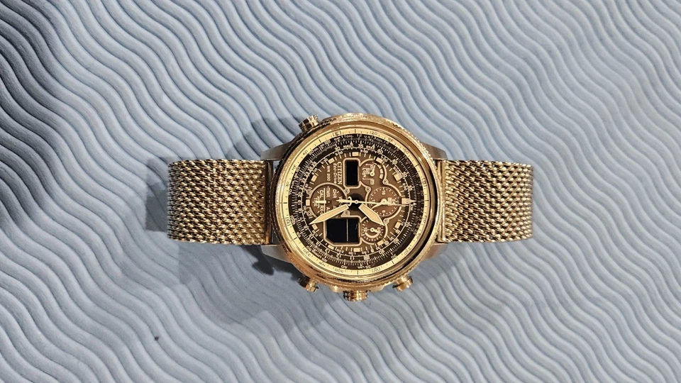 Reloj digital analógico Citizen Eco-Drive Navihawk UTC para hombre esfera negra Foto 4 de 4