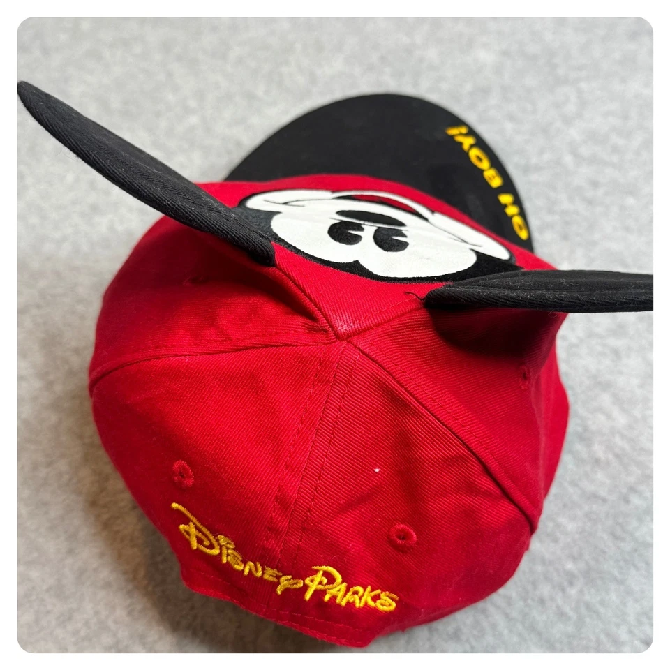 Gorra de béisbol para niños pequeños Mickey Mouse de los parques de Disney roja negra ¡Oh niño! Foto 2 de 4