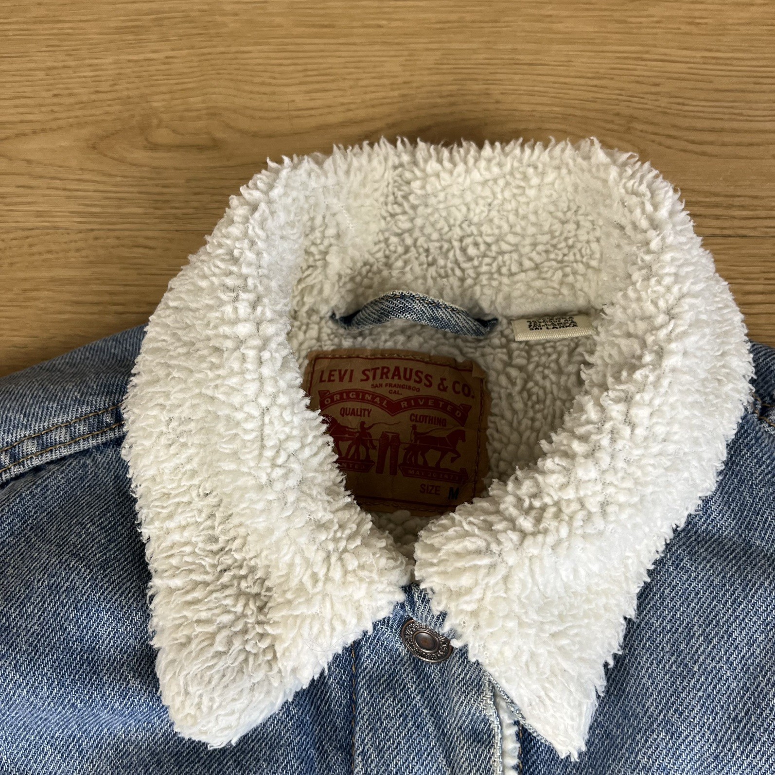 Levi's Sherpa Lined Type 3 III Women’s Denim Jacket Trucker Light Blue Medium image 5
