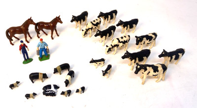 ERTL Farm Ranch Horses Cows Pigs Farmers Lot of 24 pcs  1'' -1.5'' (1D)