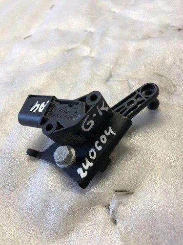 AUDI A4 Avant 8W5, B9 Niveausensor vorne links 4m0907503 2.00 Petrol 32127492