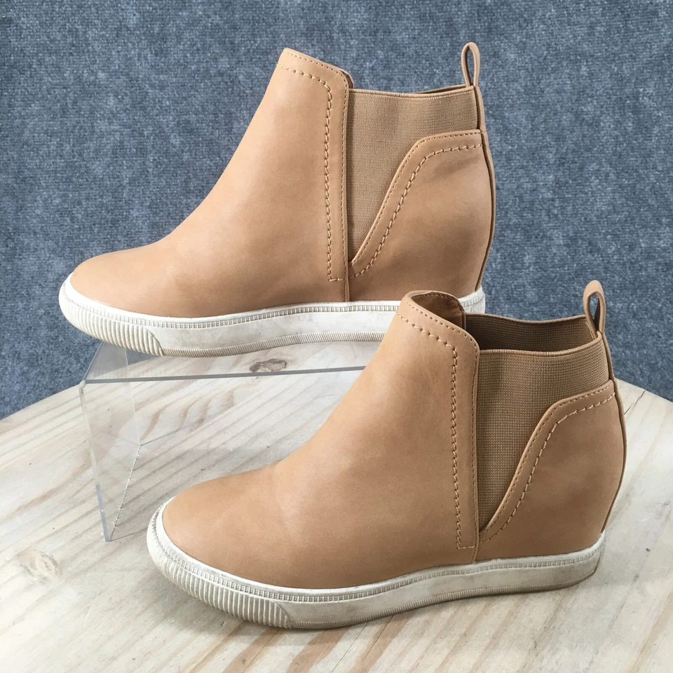 DV Dolce Vita Botas Mujer 8 Kyla Botines Beige Cuero Pull On Cuña Foto 2 de 4