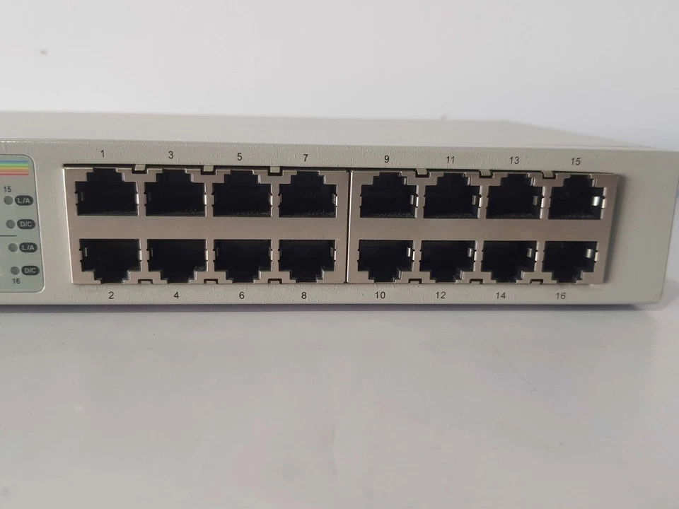ALLIED TELESIS AT-FS716L 16 PORT 10/100 MBPS FAST ETHERNET SWITCH - Image 3 of 4