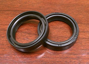 changing fork seals on harley davidson