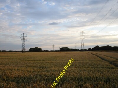 Foto 6x4 Zwischen den Stromleitungen Scampston Two (mehr oder weniger) parallel p c2015