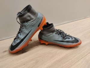 cr7 soccer shoes
