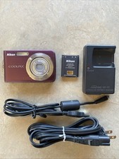 Nikon COOLPIX S210 8.0MP Digital Camera - Plum W/ Battery  Charger Tested