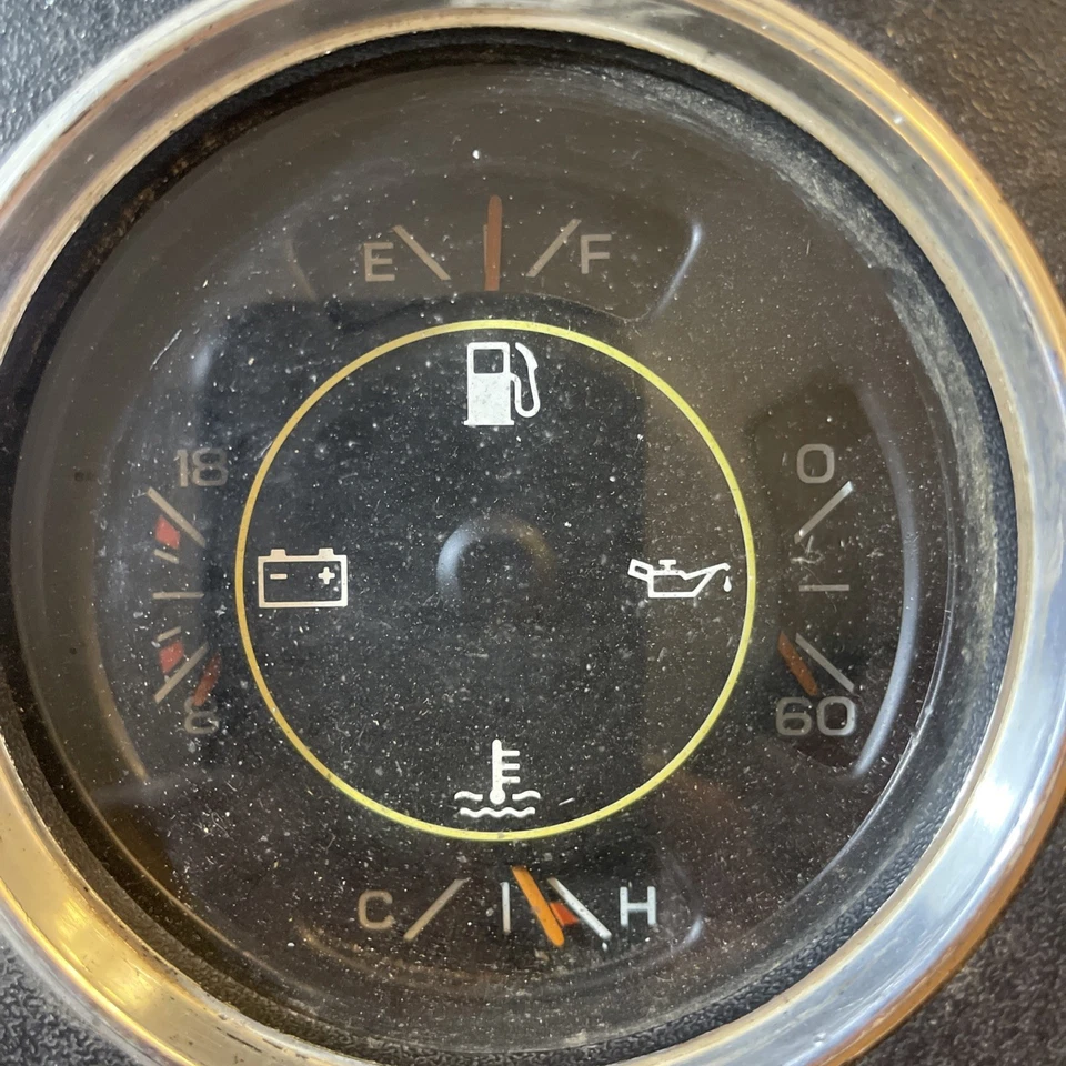 1971 1972 CHEVROLET VAN GMC G10 G20 G30 INSTRUMENT GAUGE CLUSTER (1190)  - Image 2 of 4