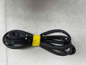 2017-20 Chevy Malibu Front Driver Door  Weather Strip Seal  OEM