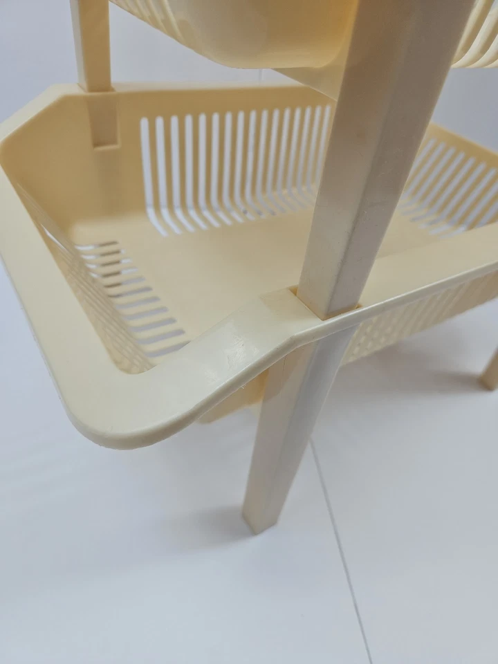 Vintage Rubbermaid Roughneck 2 caixas de armazenamento empilháveis década de 1970 amêndoa marfim plástico - Imagem 3 de 4