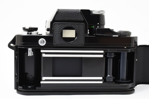 【Near Mint】Nikon F2 Photomic A Body w/Ai-s 28mm f/3.5 othes from Japan - Picture 11 of 14