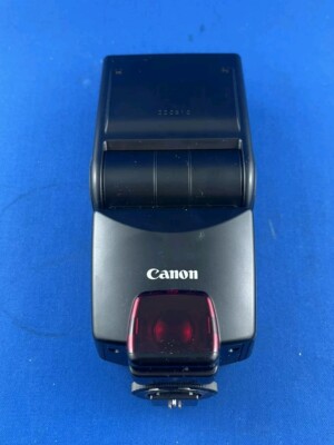 Canon EOS 650 35mm Digital Film Camera W/ 50m, +70-210mm Zoom Lens