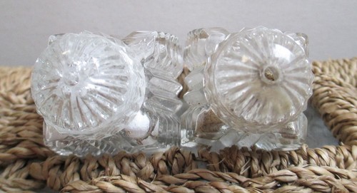 Gorgeous Little Crystal Salt and Pepper Shakers. Maybe Cech. Great Condition - Picture 2 of 3