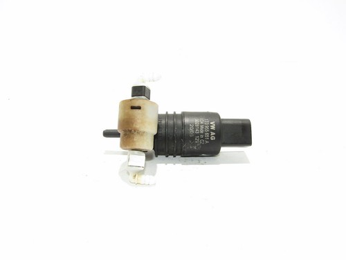 VW Passat B6 3C 2006 Waschpumpe Wischwasserpumpe Windshield washer pump