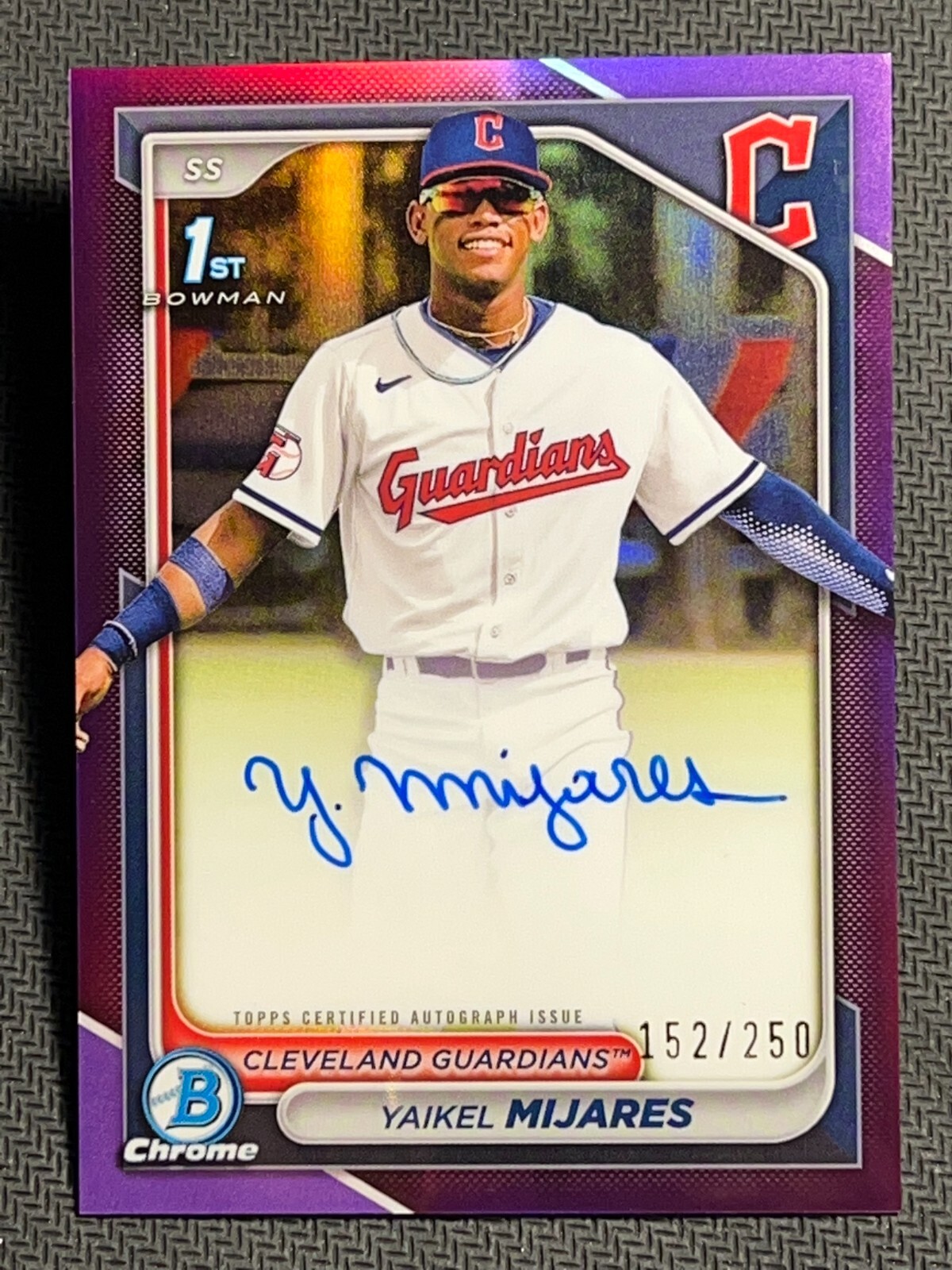2024 Bowman Chrome 1st PURPLE REFRACTOR PROSPECT ROOKIE AUTO Yaikel Mijares /250