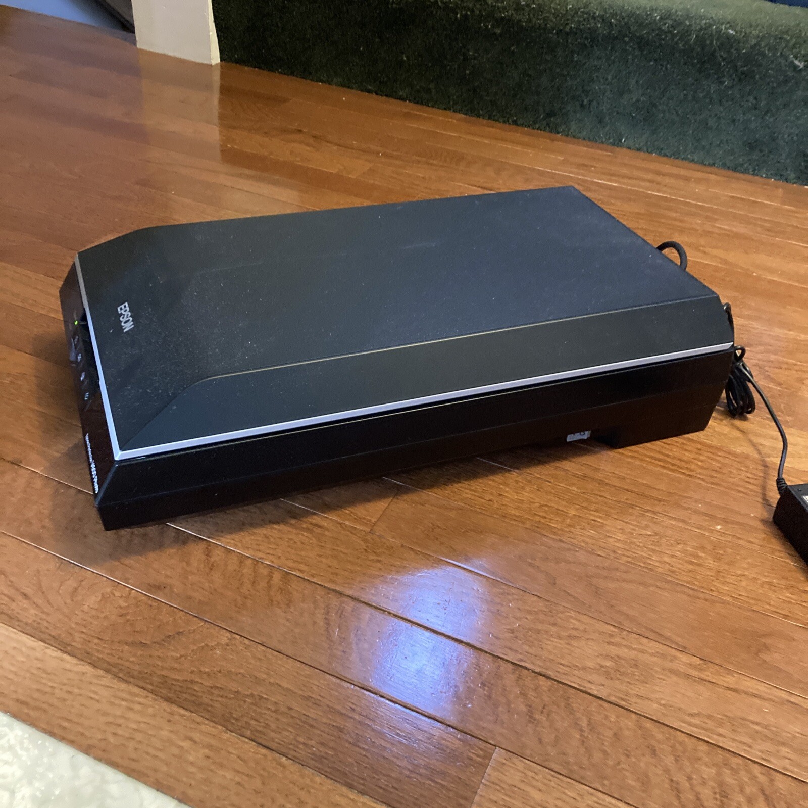 Epson Perfection V600 Photo Scanner Model J252A tested works w power