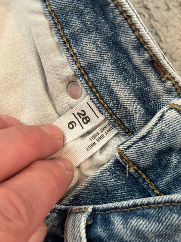 Pantalones de mezclilla Ann Taylor LOFT para mujer 28/6 con curvas cintura alta ajustados al tobillo azul Foto 3 de 4