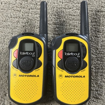 Motorola Talkabout Model 101 Walkie Talkie Set Yellow Black Vintage Nice