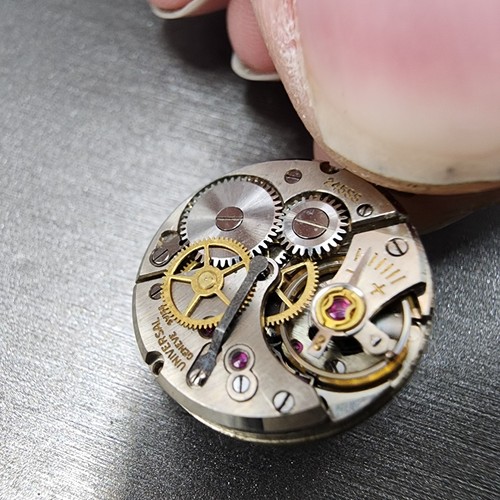 Universal Geneve 245SS Watch Movement Manual Wind Swiss Made Round Seconds Hand - Picture 11 of 11