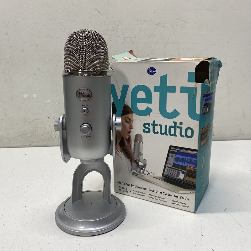 Blue Yeti Studio USB Condenser Microphone Silver For Parts or Repair