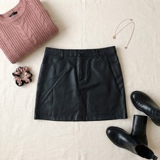 Forever 21 Black Faux Leather Mini Skirt Size L Five Pocket Vegan Leather Mini