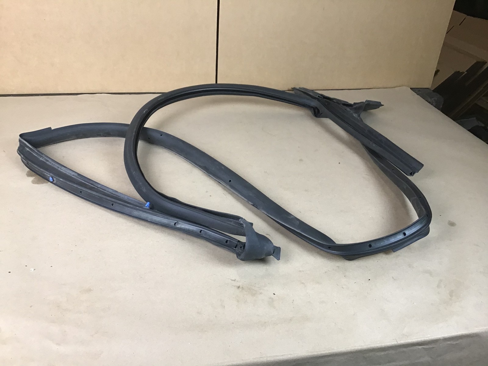 Audi R8 2022 Right Passenger Door Weather Strip Seal 18-23 :O