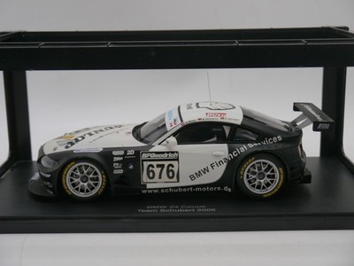 BMW Z4 Coupe #676 24h Nürburgring 2006 1:18 Auto Art 80649