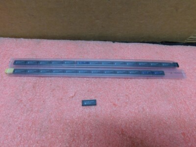 (25) Microchip PIC16C66-04/SO 8 Bit SOIC Microcontroller - Lot of 25 - Qty Avail