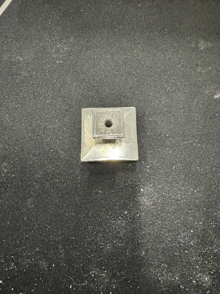 30 - Perilla de gabinete Atlas Homewares 289-CH Sutton Place 1-1/4" - Cromo pulido Foto 4 de 4