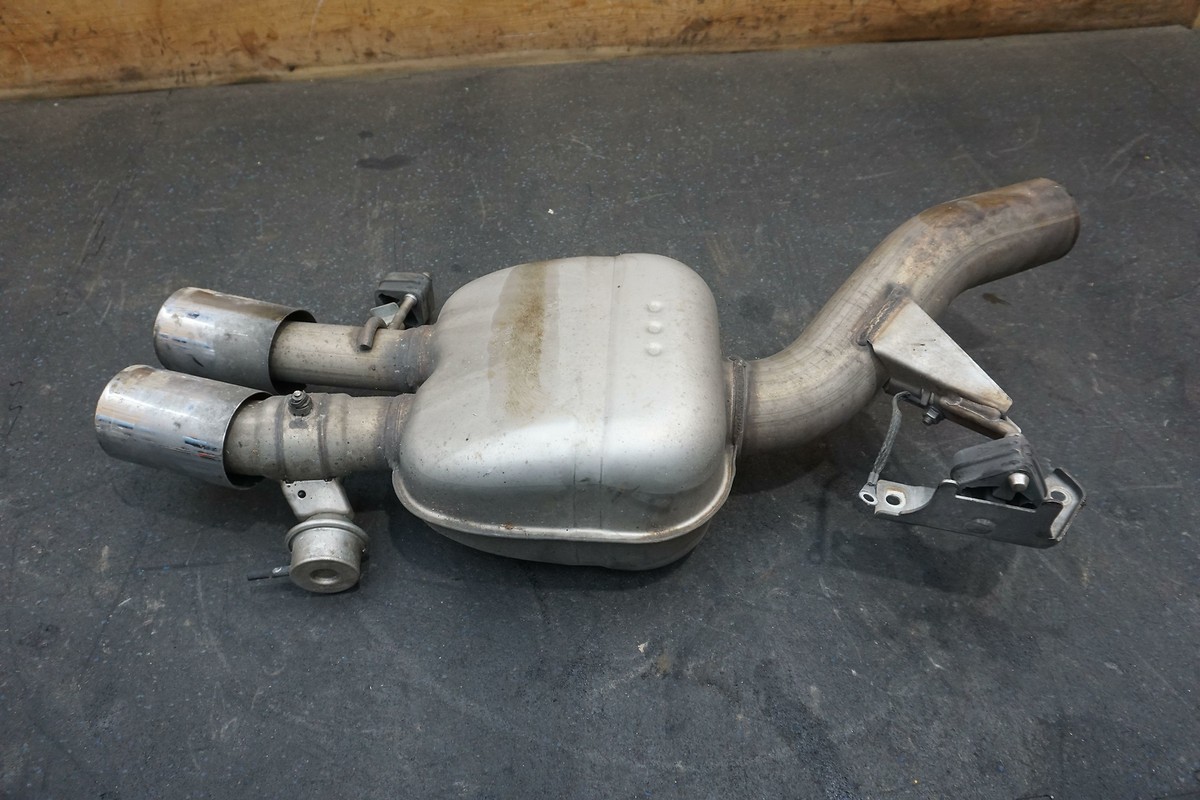 Rear Left Exhaust Muffler Silencer Tail Pipe 18307845472 BMW M6 