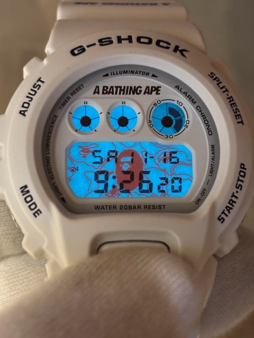 A BATHING APE x G-SHOCK Collaboration DW-6900 Men's Watch A BATHING APE x G-SHOCK Collaboration DW-6900 Men's Watch