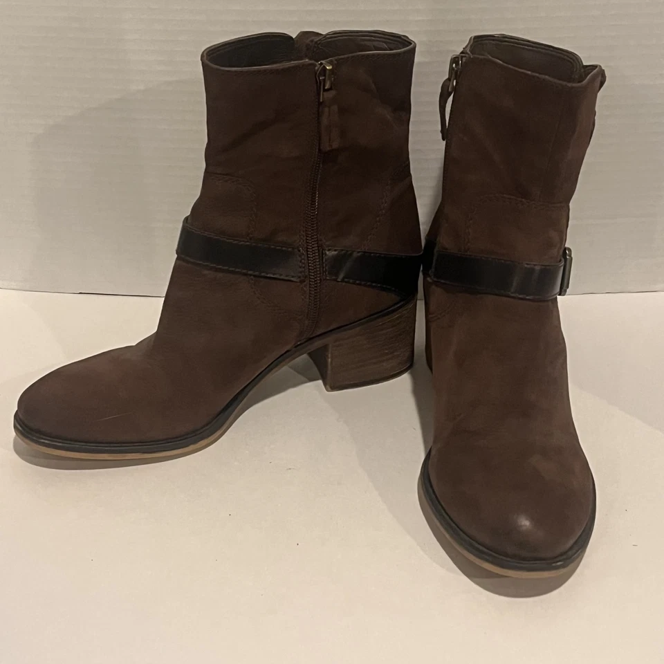 FRANCO SARTO Women's Brown Leather boots  Size 8.5 Brown Color - Image 4 of 4
