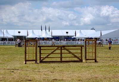 Foto A3 Aufbau der Sprünge Pickmere Cheshire Show, 2014 c2014
