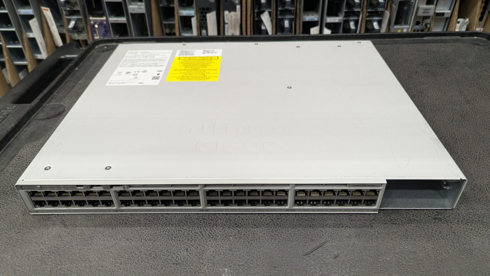 Cisco C9200-48P-E Catalyst 9200 48-Port PoE+ Switch, Network Ess. Stack ...
