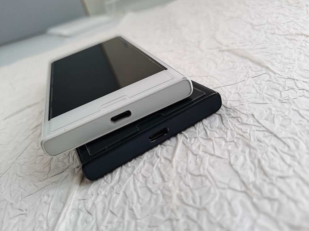 Sony Xperia X Compact (SO-02J) - 32 GB - Android - 4G Unlocked