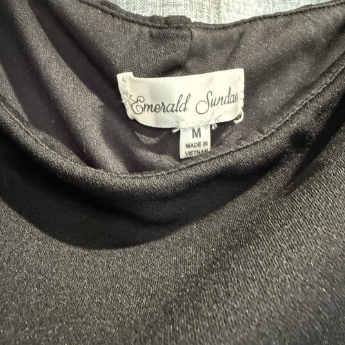 Smaragd Eisbecher schwarzes Kleid lange Ärmel mit Federn an den Handgelenken Rücken Raffung Gr. M - Bild 5 von 7