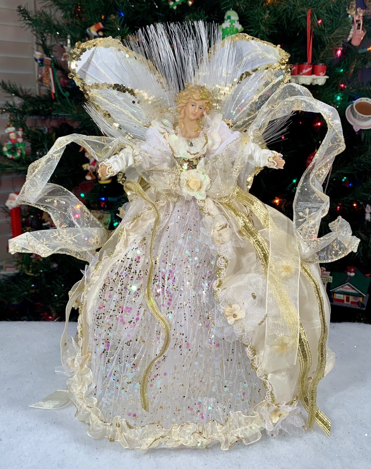 Retired Avon Fiber Optic CHRISTMAS ANGEL 12.5”Tree Topper Color