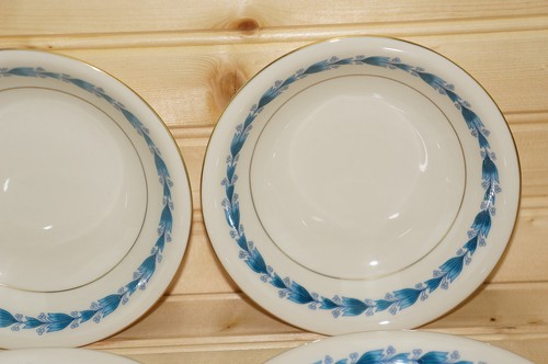 Castleton Classic (4) Fruit, Berry, Sauce or Dessert Bowls 5 5/8" - Picture 3 of 5