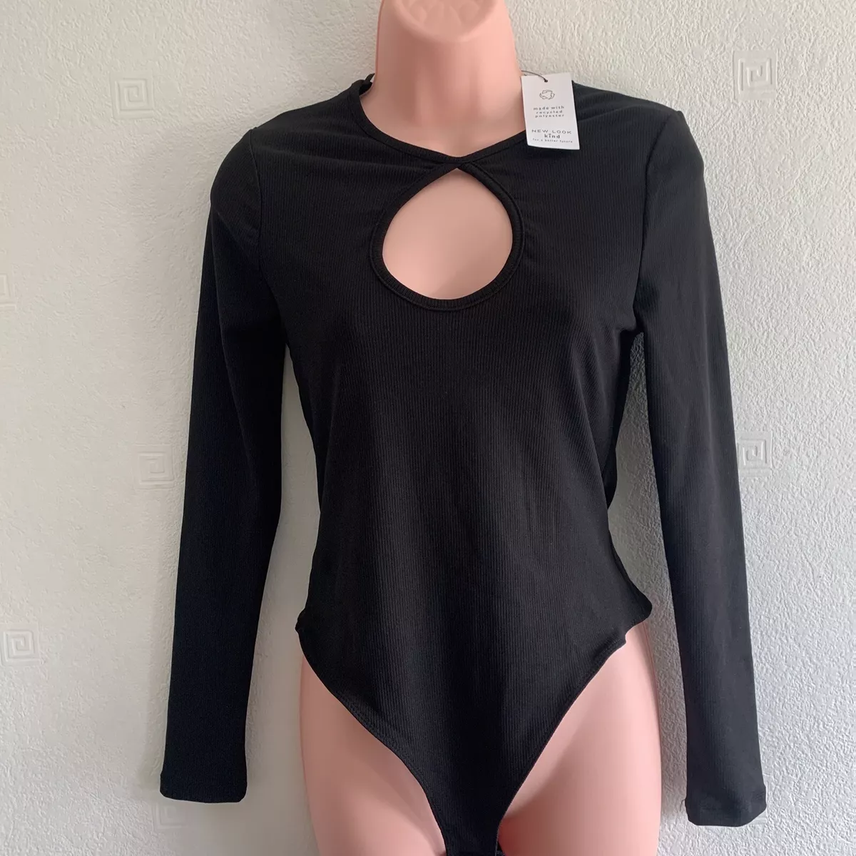 New Look long sleeve keyhole bodysuit in black