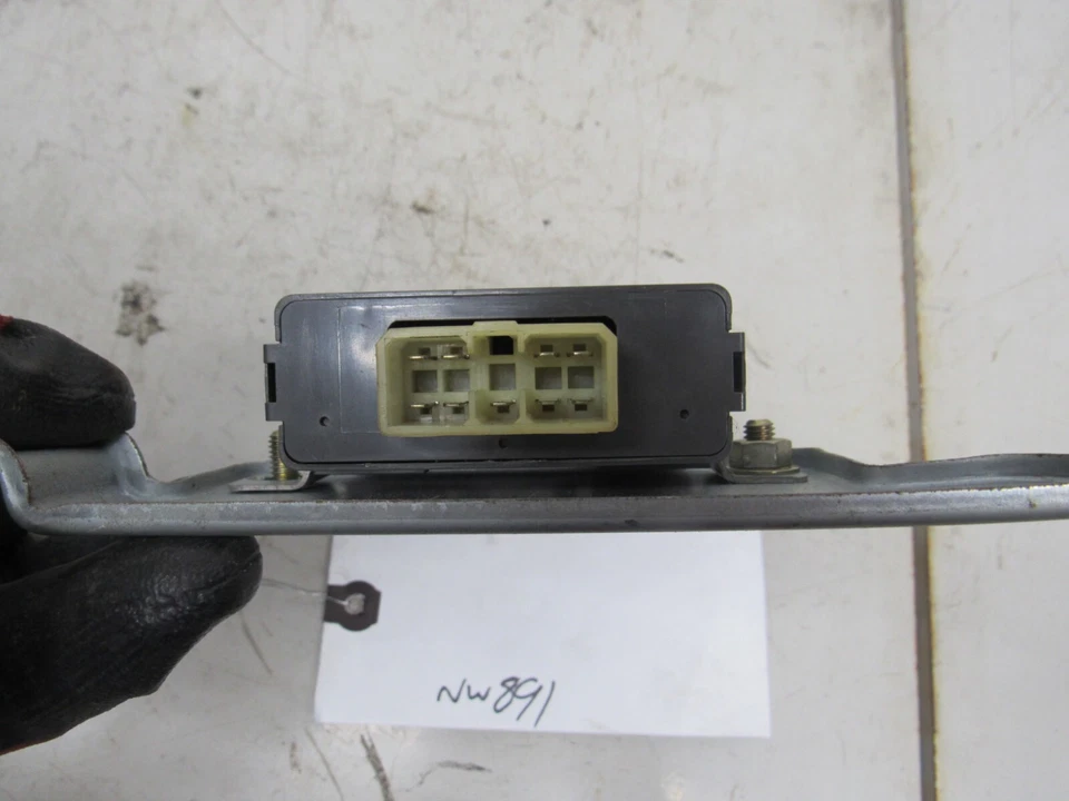 Módulo de relé de antena MONTERO SPORT 1998 1999 computadora de control de comunicación OEM Foto 4 de 4