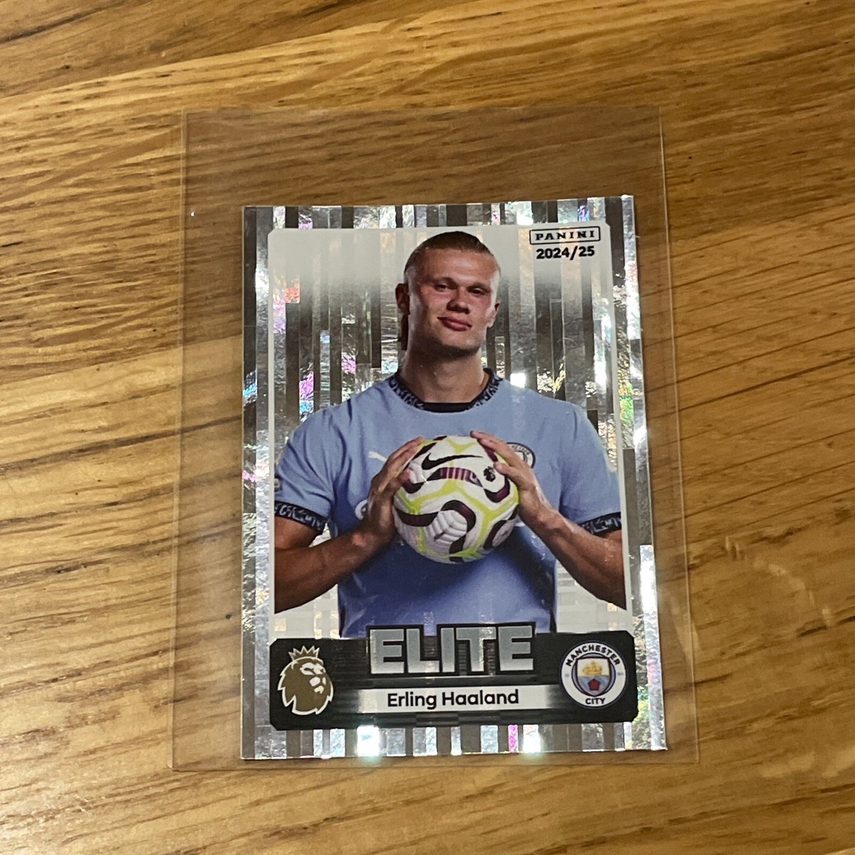 25枚限定 haaland ハーランド panini パッチジャージーカード Panini Premier League Plus 2024 2025 Erling Haaland Golden