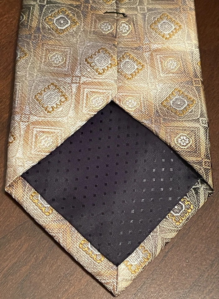 Pierre Cardin Gold Black Hand Made 100% Polyester Men’s Neck Tie Made In China - Image 2 of 4