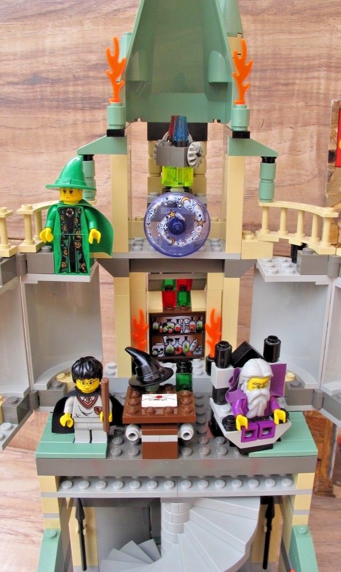 HARRY POTTER LEGO 4729 Dumbledore's Office 2002 100% Complete +