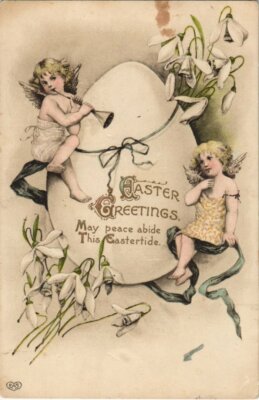 CPA AK Angels with a Huge Egg and a Trumpet - Easter ANGELS (777511)