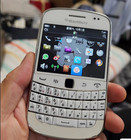 BlackBerry Bold 9900 - 8 Go - Téléphone GPS microSDHC noir/blanc 3G (débloqué)
