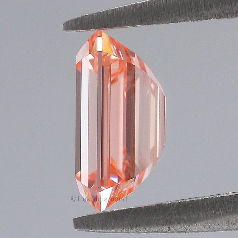 1.41 CT IGI Certified Emerald Cut Fancy Vivid Pink Color VS1 Clarity Lab Diamond - Image 4 of 4