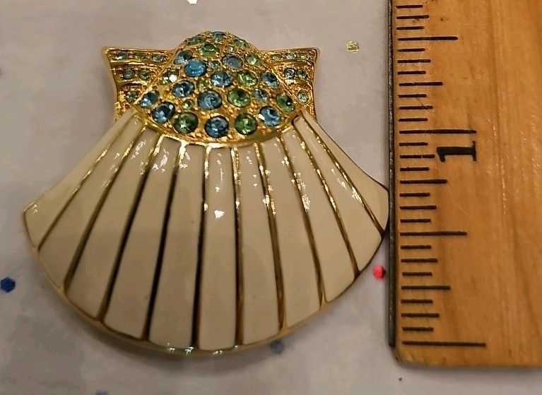 KJL Kenneth Jay Lane Brooch Mint - image 3