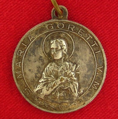 Vintage SAINT MARIA GORETTI Medal MARY MY MOTHER MY CONFIDENCE Catholic Pendant