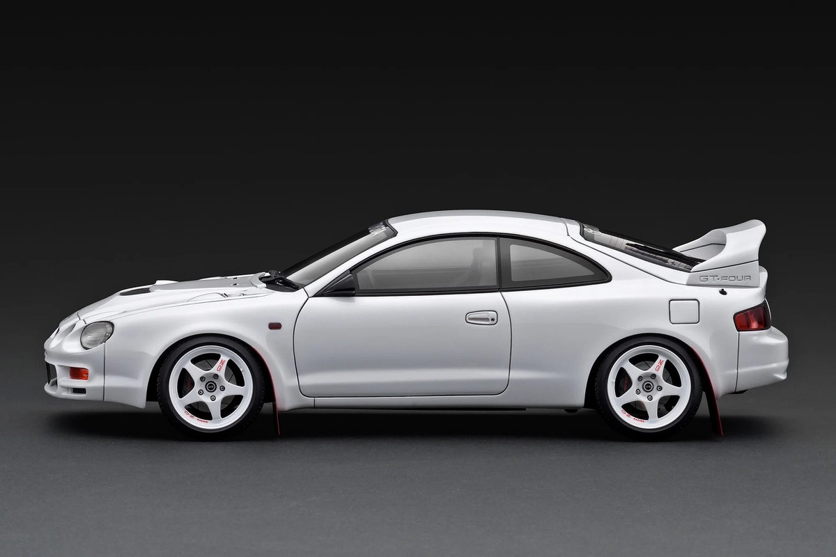 Ignition Model 1:18 Toyota Celica GT-4 (ST205) White/ Yellow